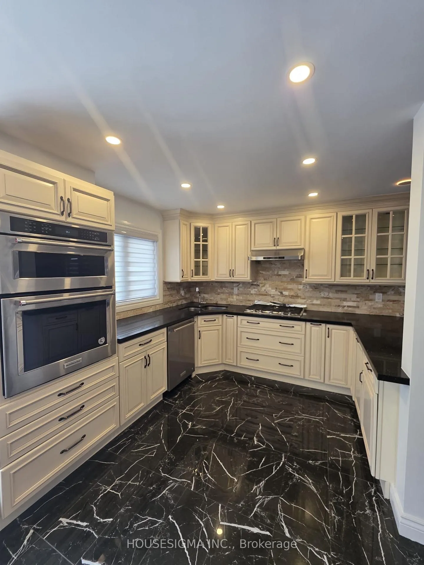Photo 5 of 471 John Deisman Boulevard, Vaughan, Vellore Village — HOMEH