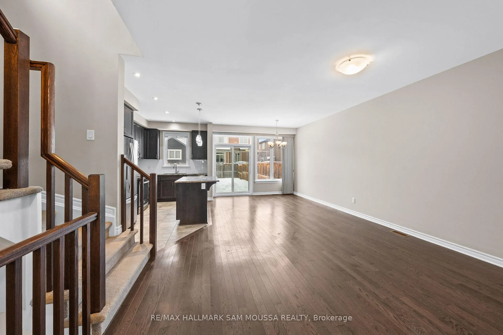 Photo 7 of 371 Warmstone Drive, Ottawa, Stittsville (North) — HOMEH