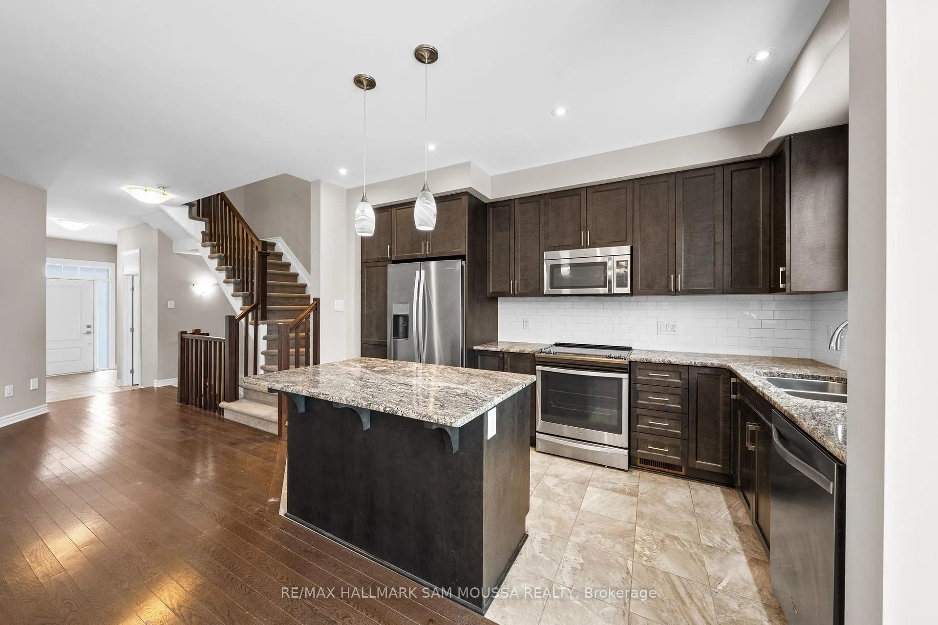 Photo 16 of 371 Warmstone Drive, Ottawa, Stittsville (North) — HOMEH