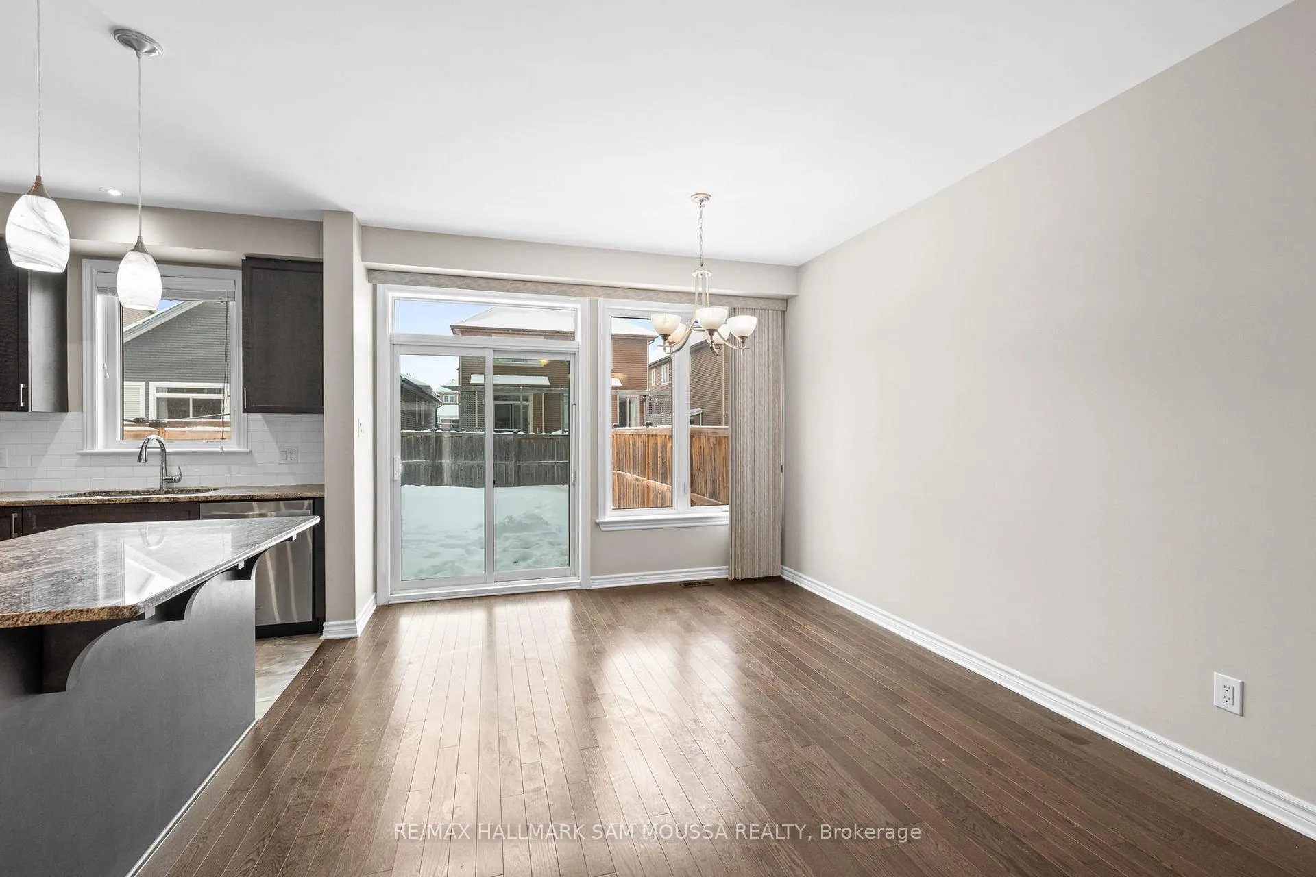 Photo 18 of 371 Warmstone Drive, Ottawa, Stittsville (North) — HOMEH
