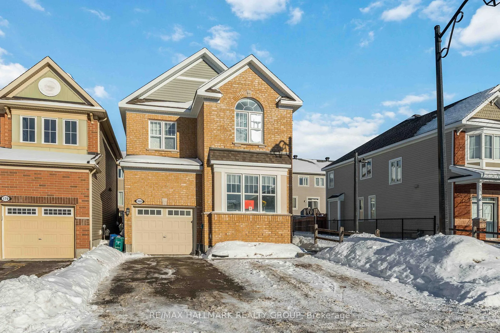 Photo 2 of 168 Flowing Creek Circle, Ottawa, Kanata - Emerald Meadows/Trailwest — HOMEH