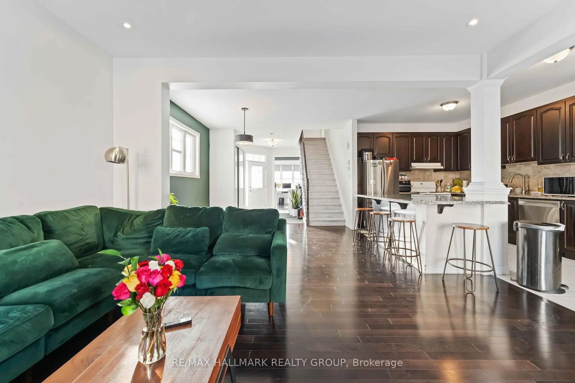 Photo 6 of 168 Flowing Creek Circle, Ottawa, Kanata - Emerald Meadows/Trailwest — HOMEH