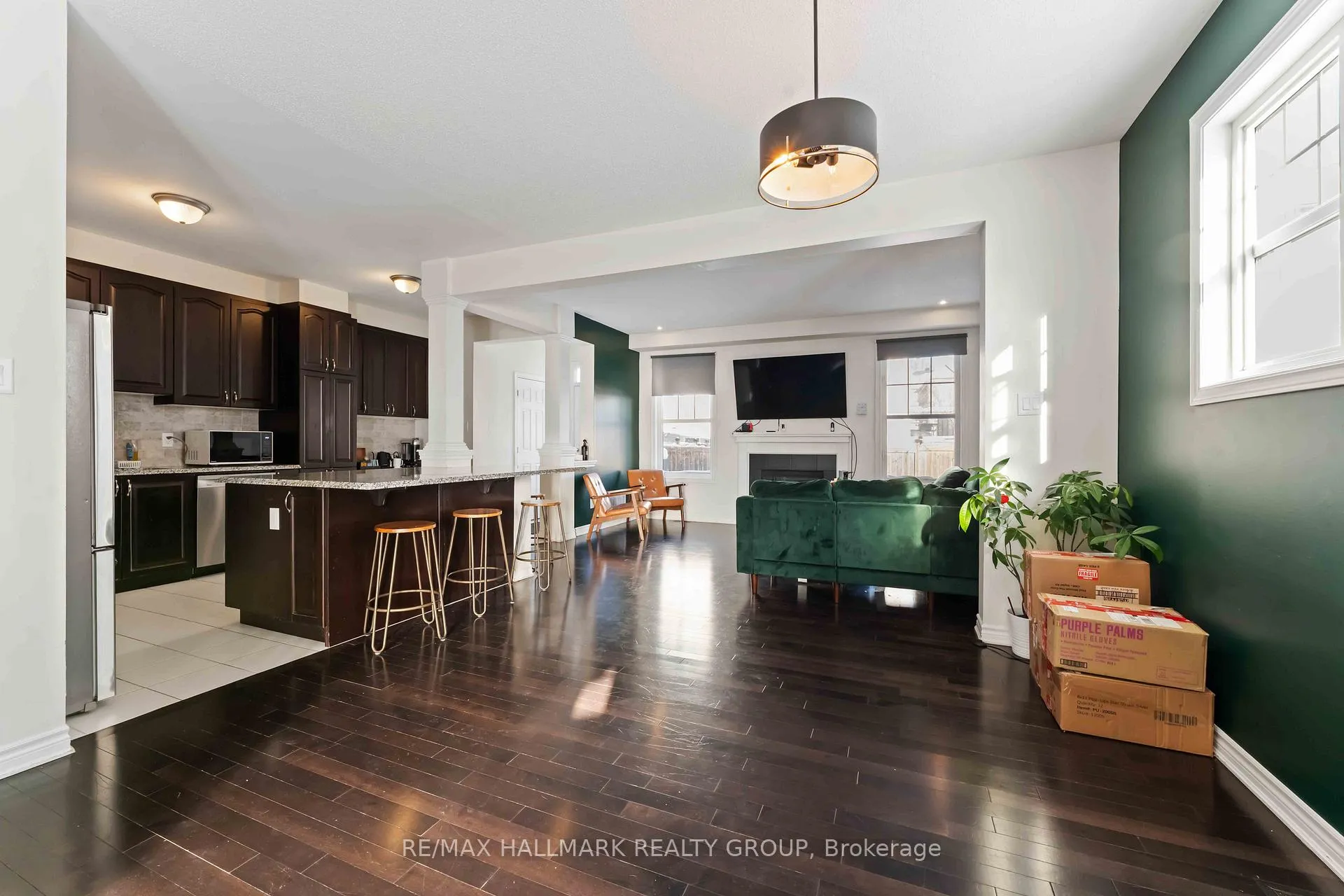 Photo 8 of 168 Flowing Creek Circle, Ottawa, Kanata - Emerald Meadows/Trailwest — HOMEH