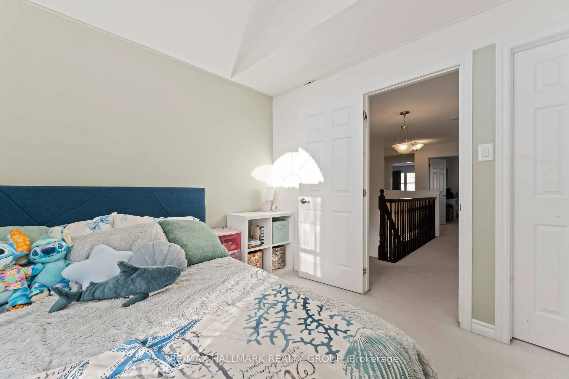 Photo 17 of 168 Flowing Creek Circle, Ottawa, Kanata - Emerald Meadows/Trailwest — HOMEH
