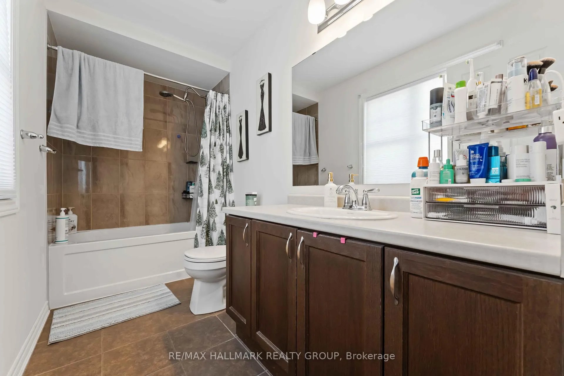 Photo 22 of 168 Flowing Creek Circle, Ottawa, Kanata - Emerald Meadows/Trailwest — HOMEH