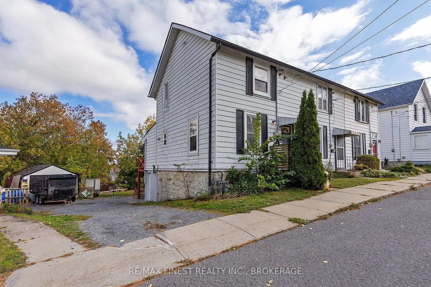 Photo 3 of 343 Sydenham Street, Kingston, East of Sir John A. Blvd — HOMEH
