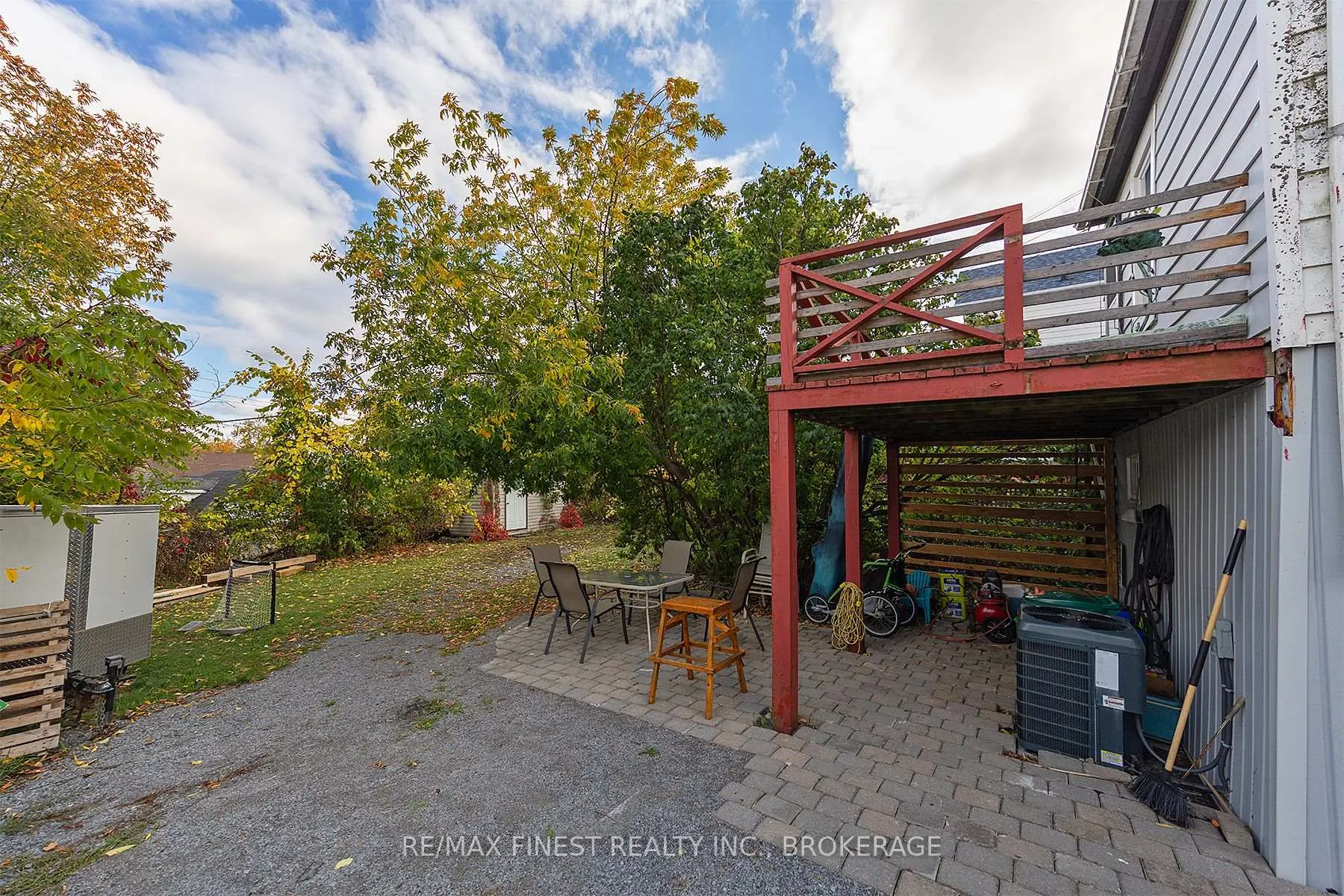 Photo 5 of 343 Sydenham Street, Kingston, East of Sir John A. Blvd — HOMEH