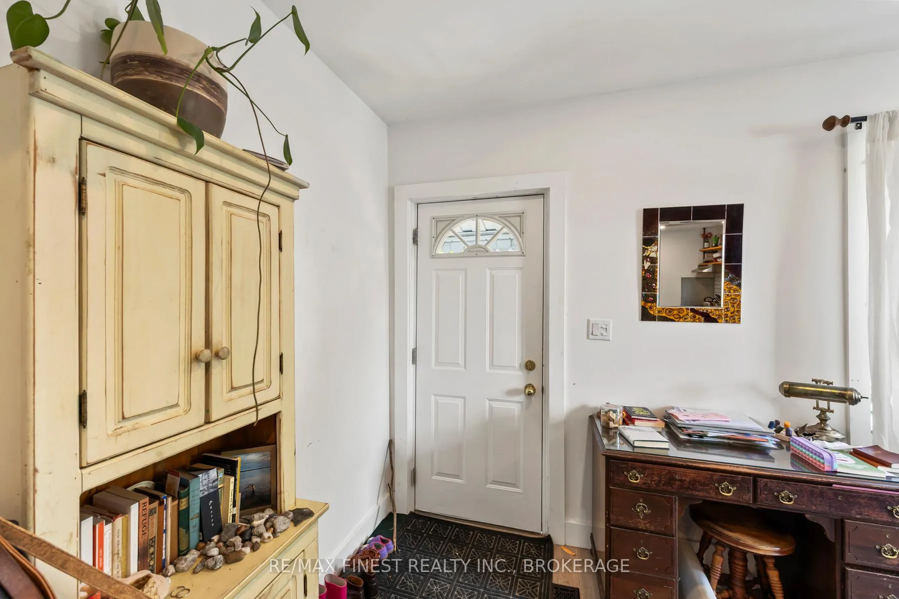 Photo 9 of 343 Sydenham Street, Kingston, East of Sir John A. Blvd — HOMEH