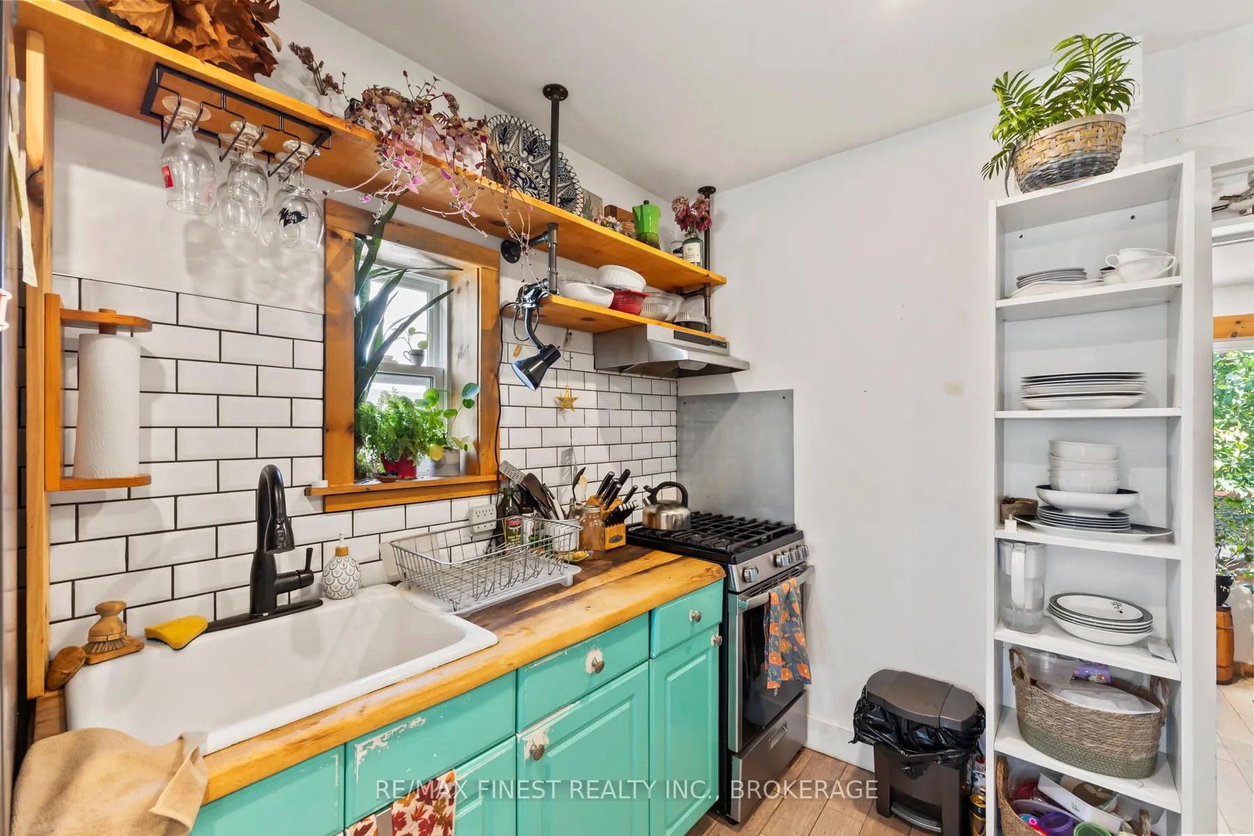 Photo 15 of 343 Sydenham Street, Kingston, East of Sir John A. Blvd — HOMEH