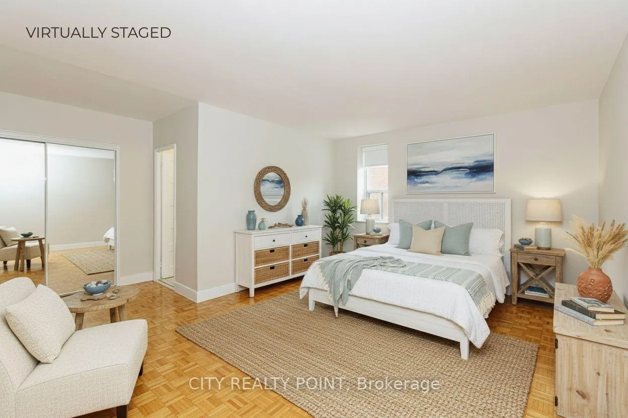 Front of Unit 102, 1291 Bayview Avenue N