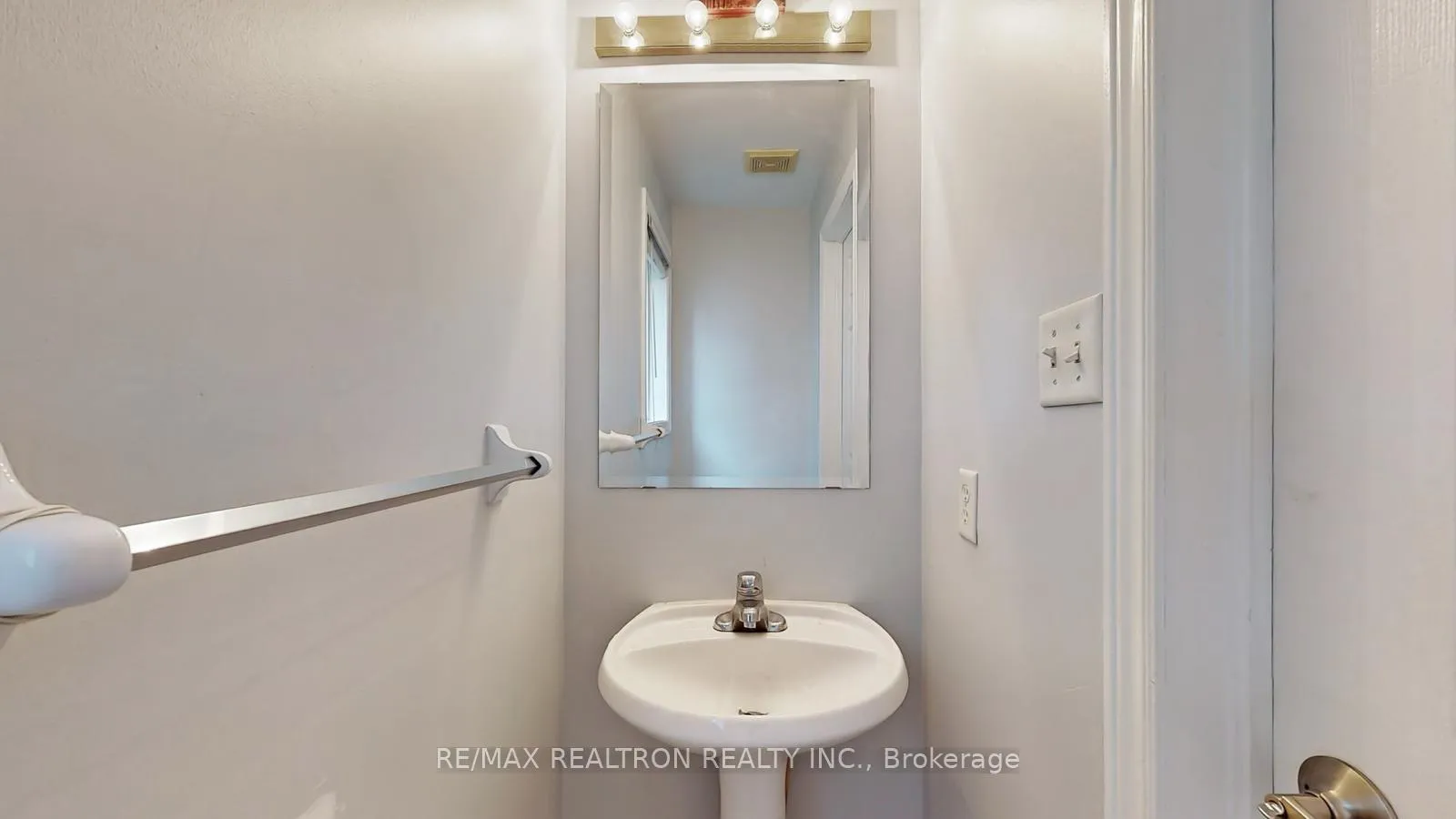 Photo 11 of 25 Boxhill Road, Markham, Milliken Mills East — HOMEH