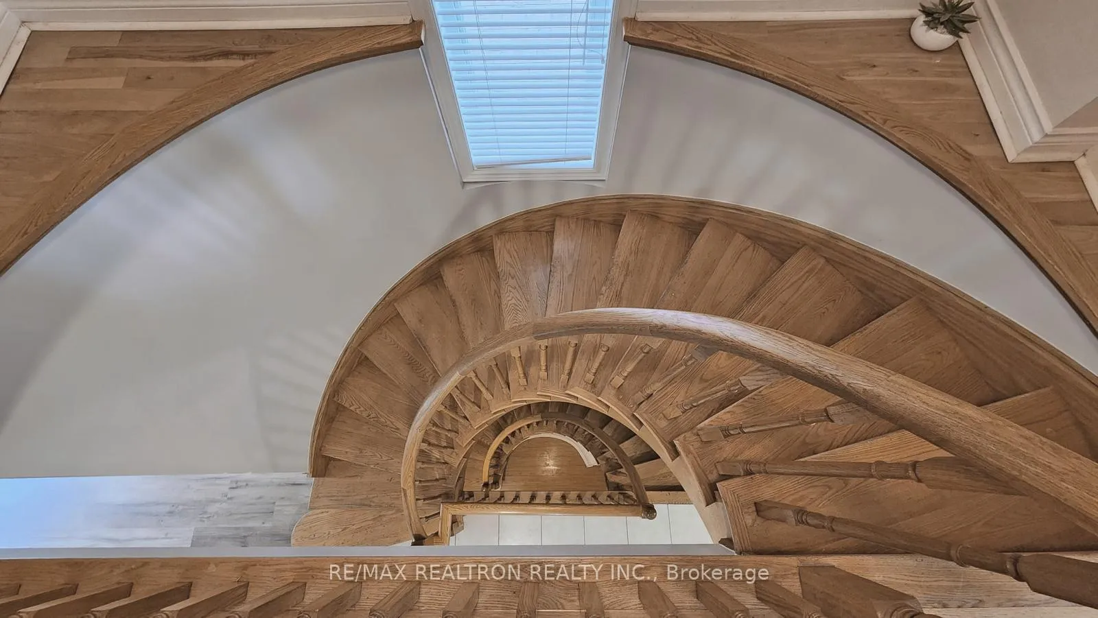 Photo 15 of 25 Boxhill Road, Markham, Milliken Mills East — HOMEH