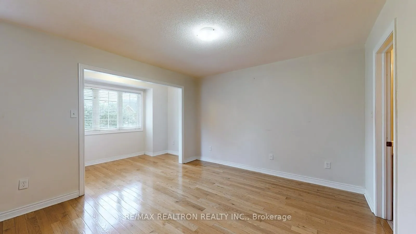 Photo 16 of 25 Boxhill Road, Markham, Milliken Mills East — HOMEH