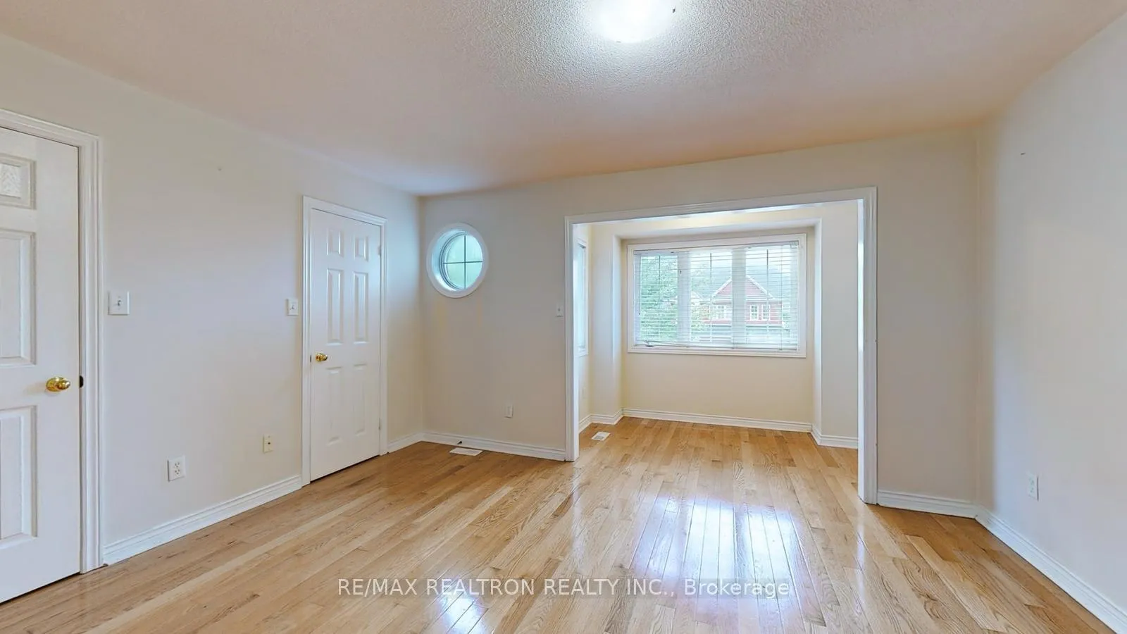 Photo 17 of 25 Boxhill Road, Markham, Milliken Mills East — HOMEH