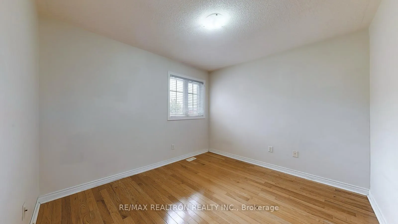 Photo 21 of 25 Boxhill Road, Markham, Milliken Mills East — HOMEH