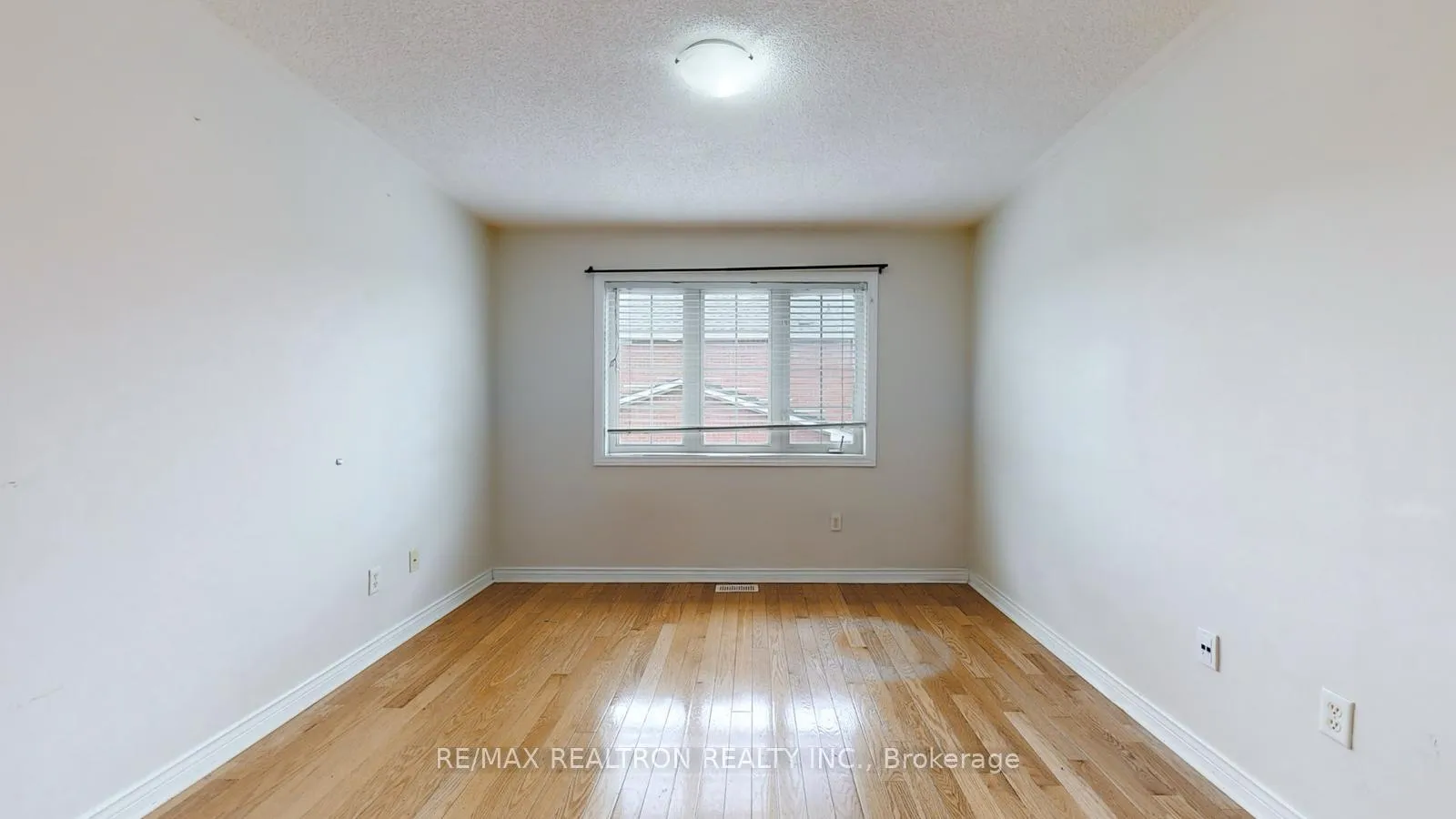 Photo 24 of 25 Boxhill Road, Markham, Milliken Mills East — HOMEH