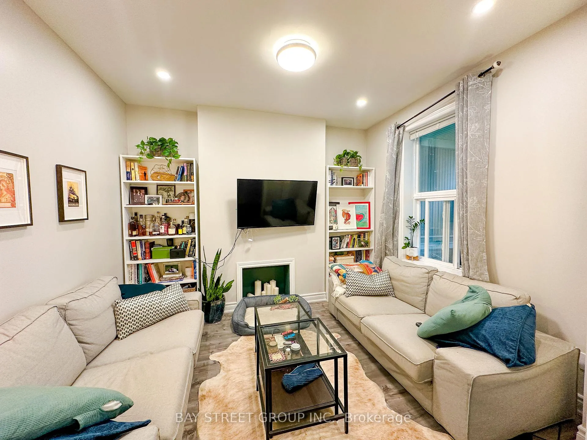 Photo 2 of Unit Main Fl, 36 Ashdale Avenue, Toronto, Greenwood-Coxwell — HOMEH