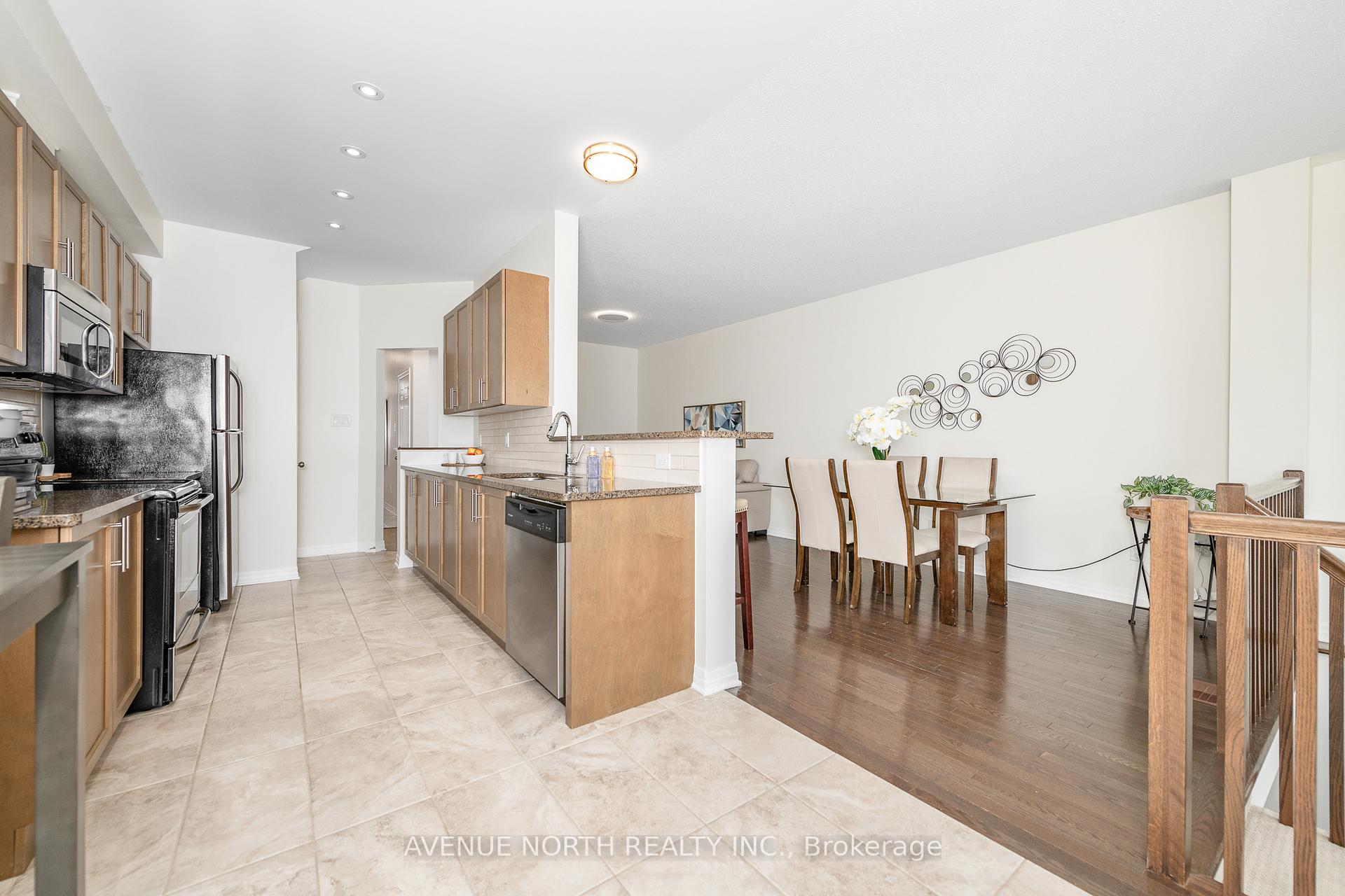 Photo 14 of 130 Fairweather Street, Ottawa, Leitrim — HOMEH