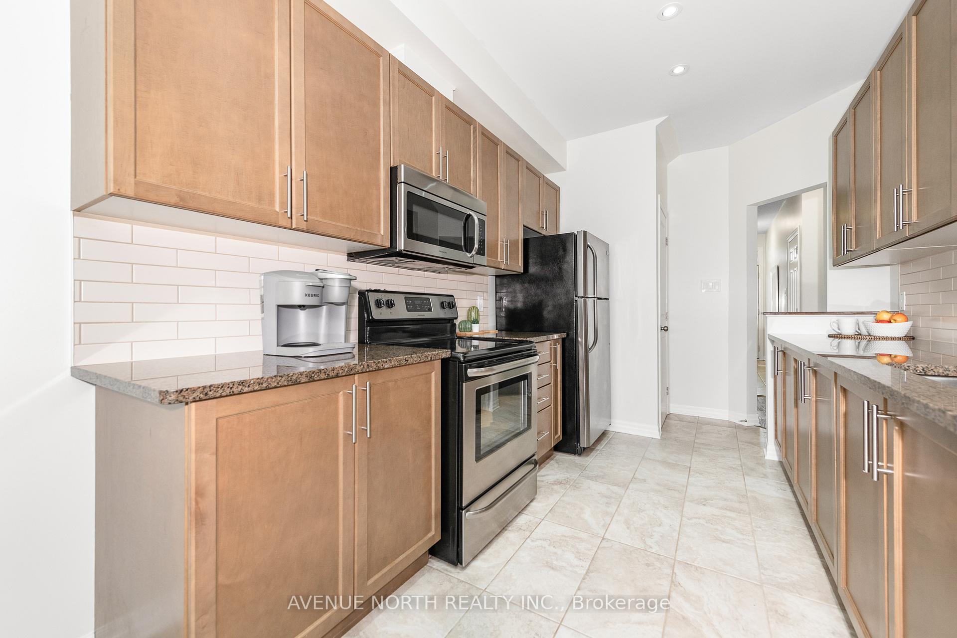 Photo 16 of 130 Fairweather Street, Ottawa, Leitrim — HOMEH