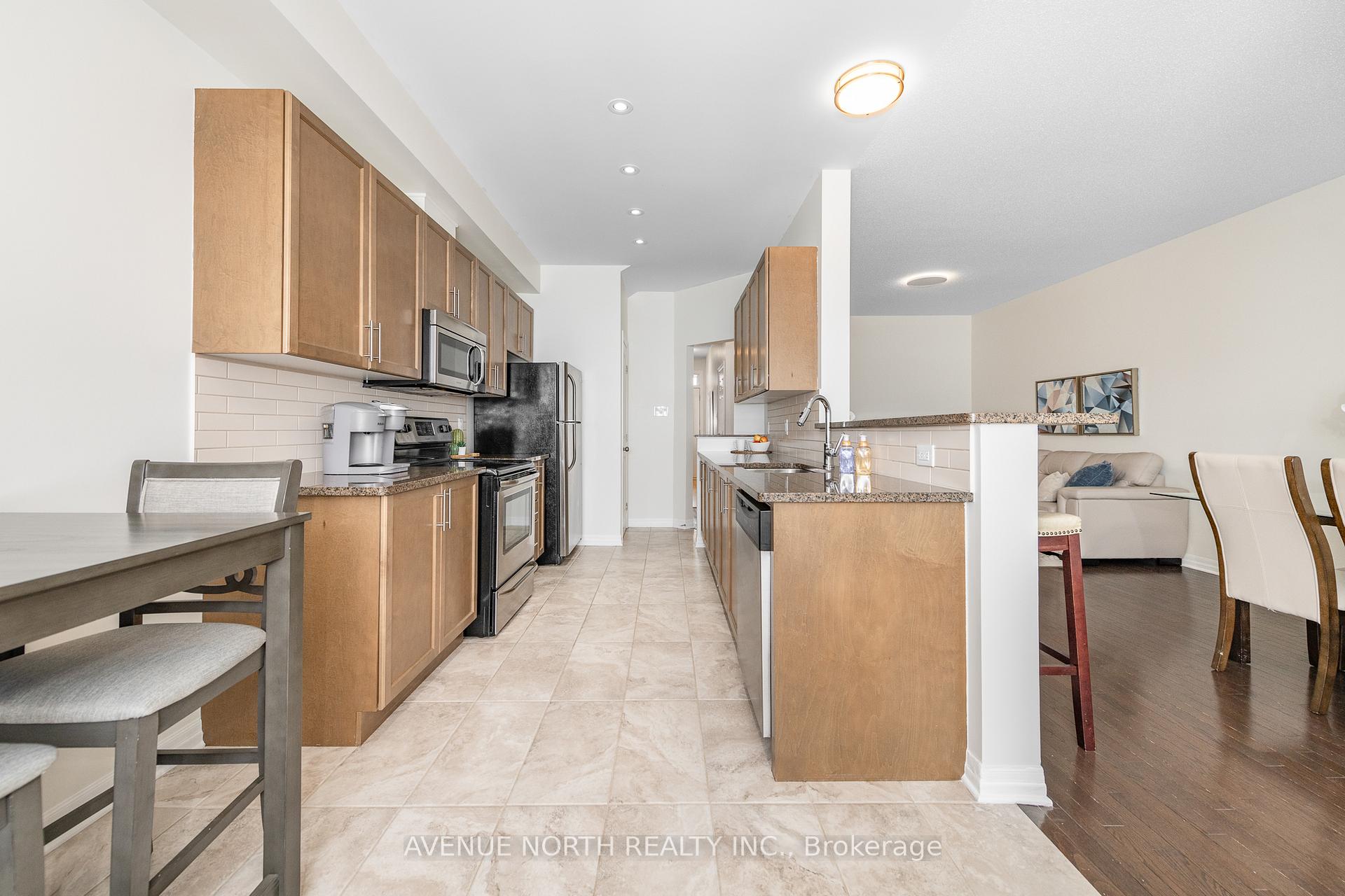 Photo 17 of 130 Fairweather Street, Ottawa, Leitrim — HOMEH