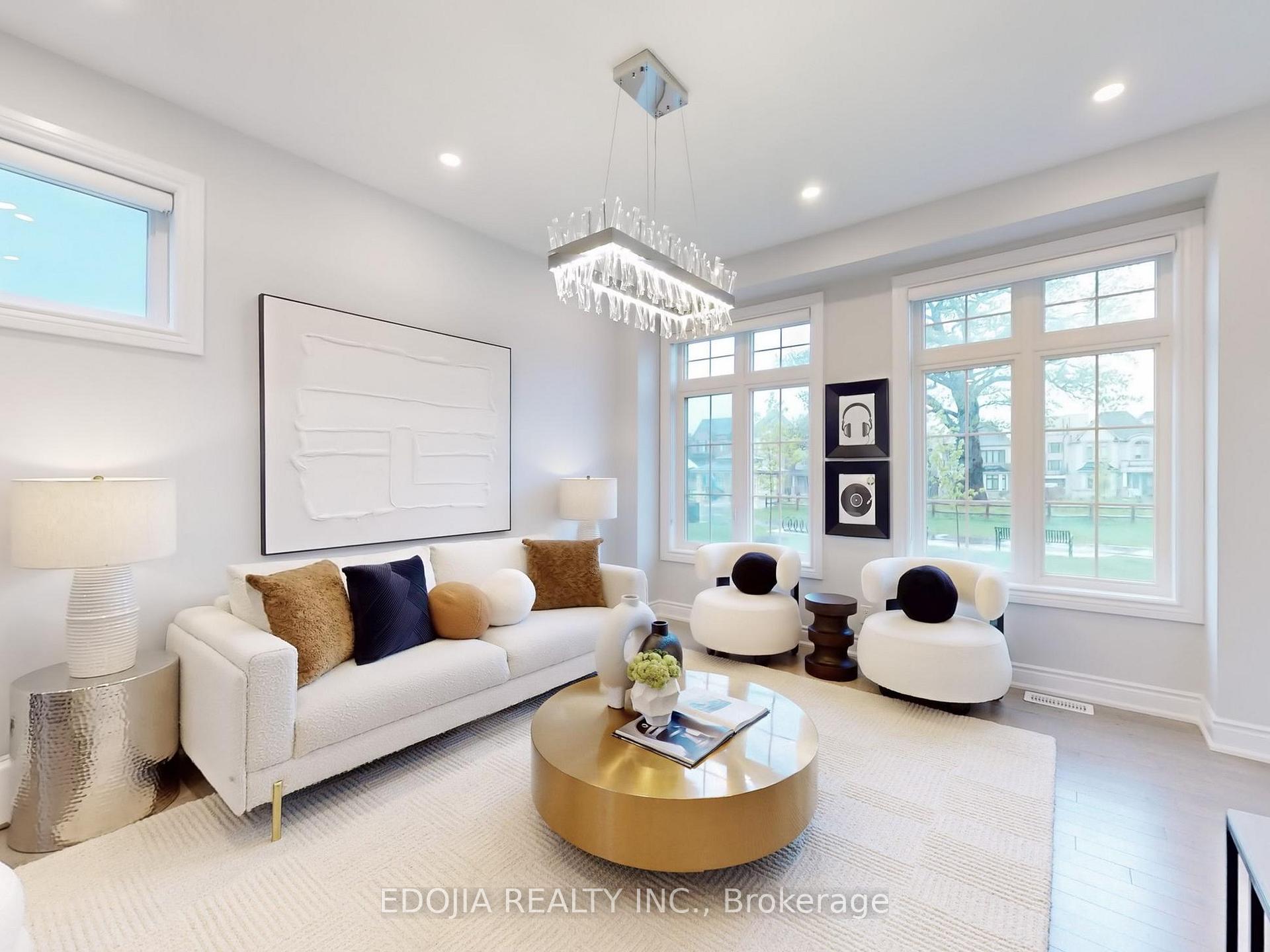Photo 7 of 10 Pevensey Lane, Markham, Angus Glen — HOMEH