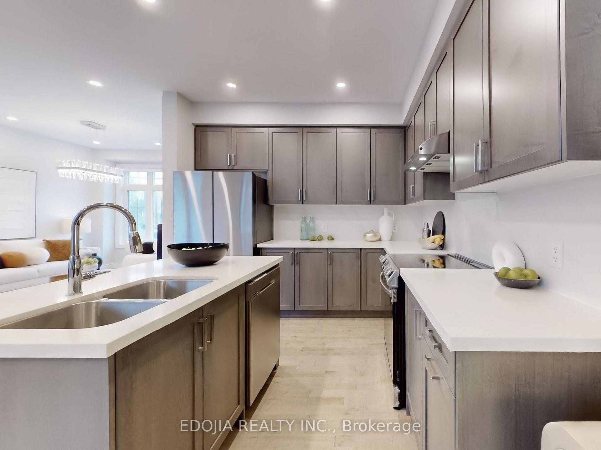Photo 9 of 10 Pevensey Lane, Markham, Angus Glen — HOMEH