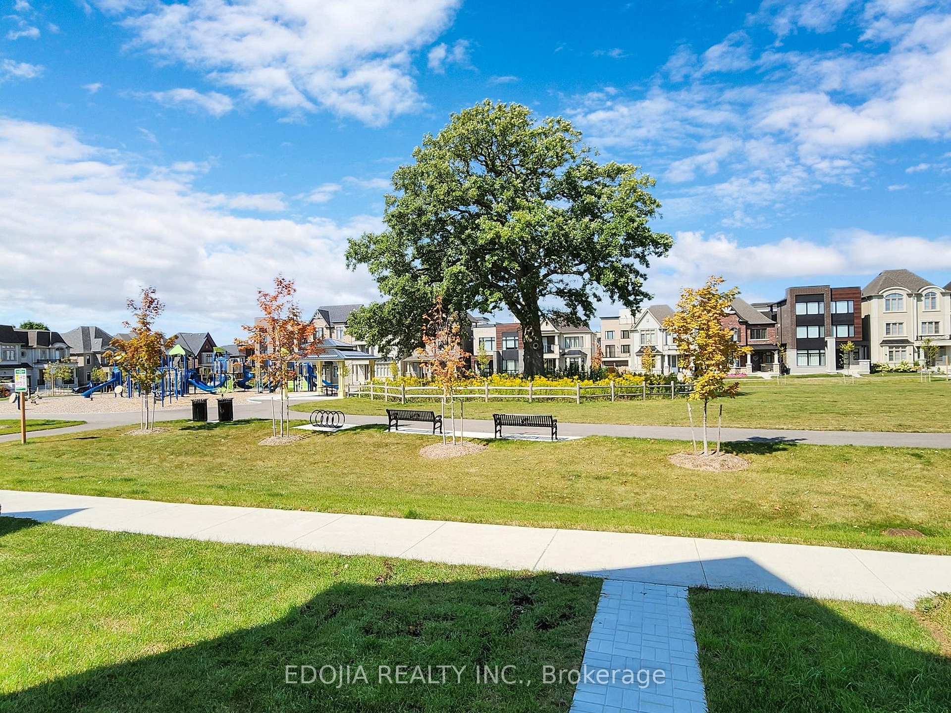 Photo 29 of 10 Pevensey Lane, Markham, Angus Glen — HOMEH