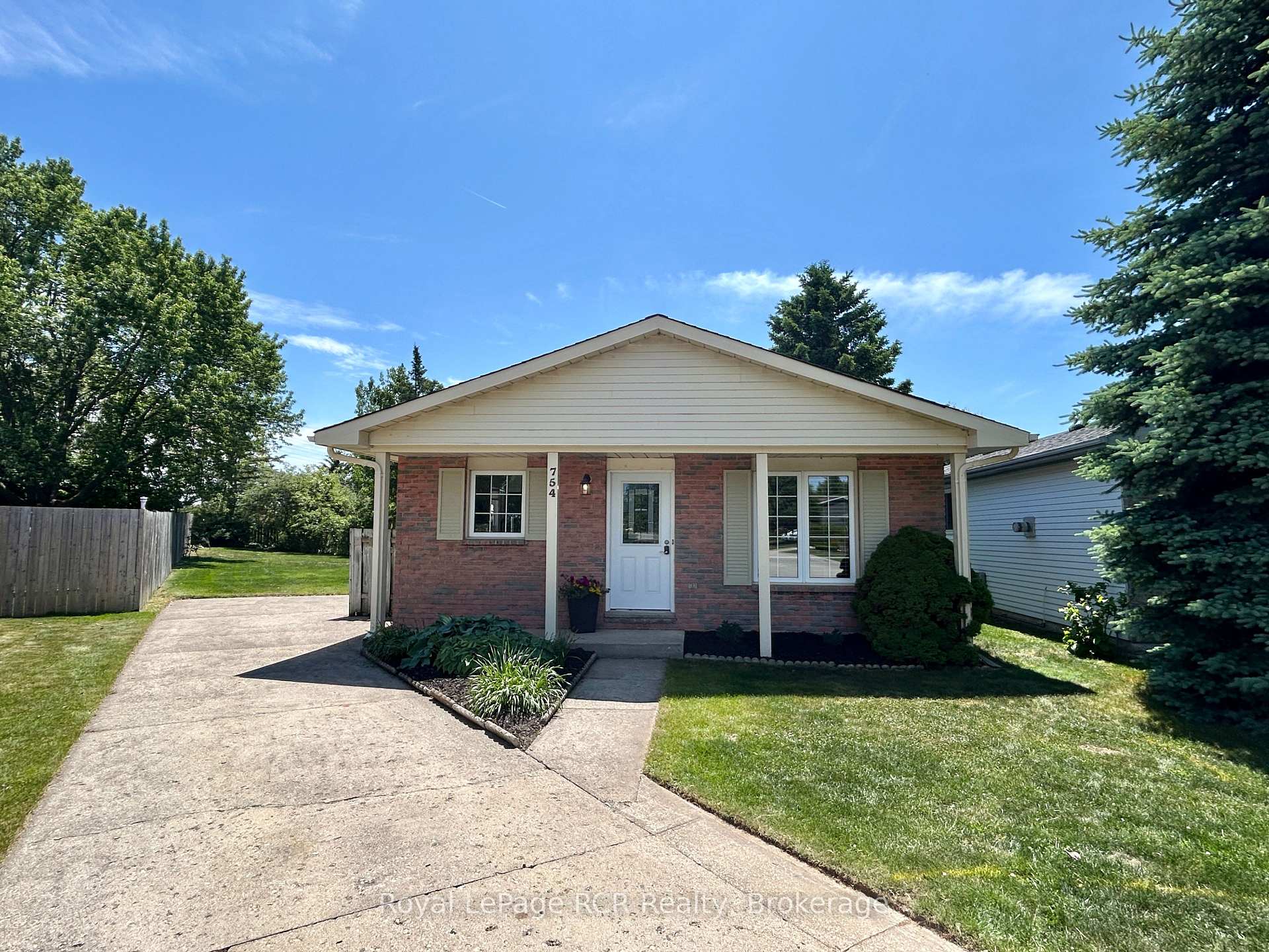 Photo 1 of 754 Andrew Malcolm Drive, Kincardine — HOMEH