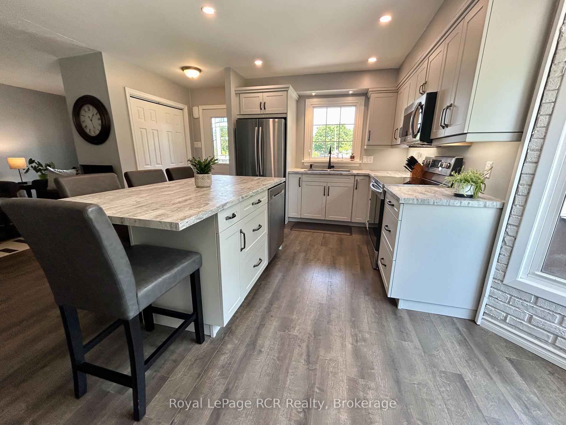 Photo 10 of 754 Andrew Malcolm Drive, Kincardine — HOMEH