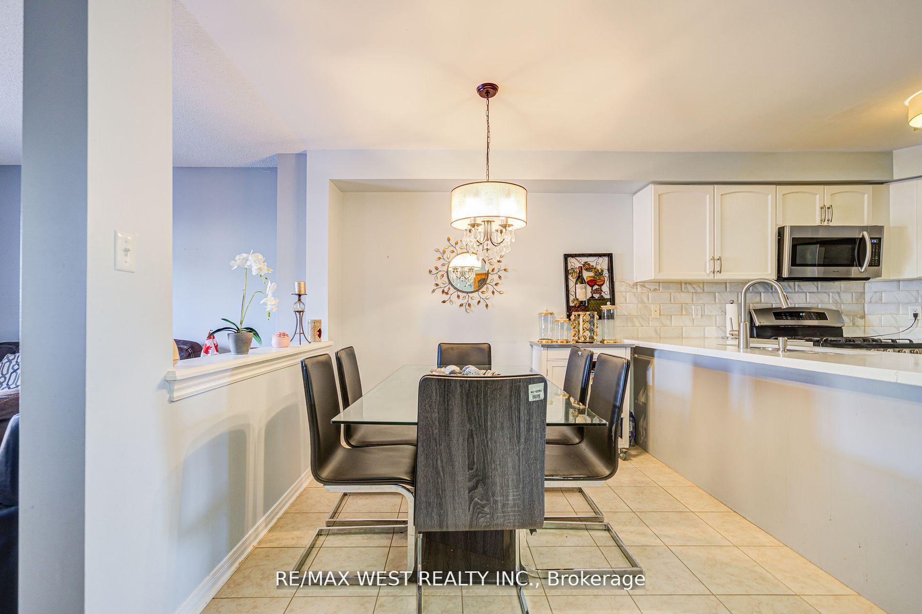 Photo 11 of 14 Lancaster Court, Barrie, Innis-Shore — HOMEH