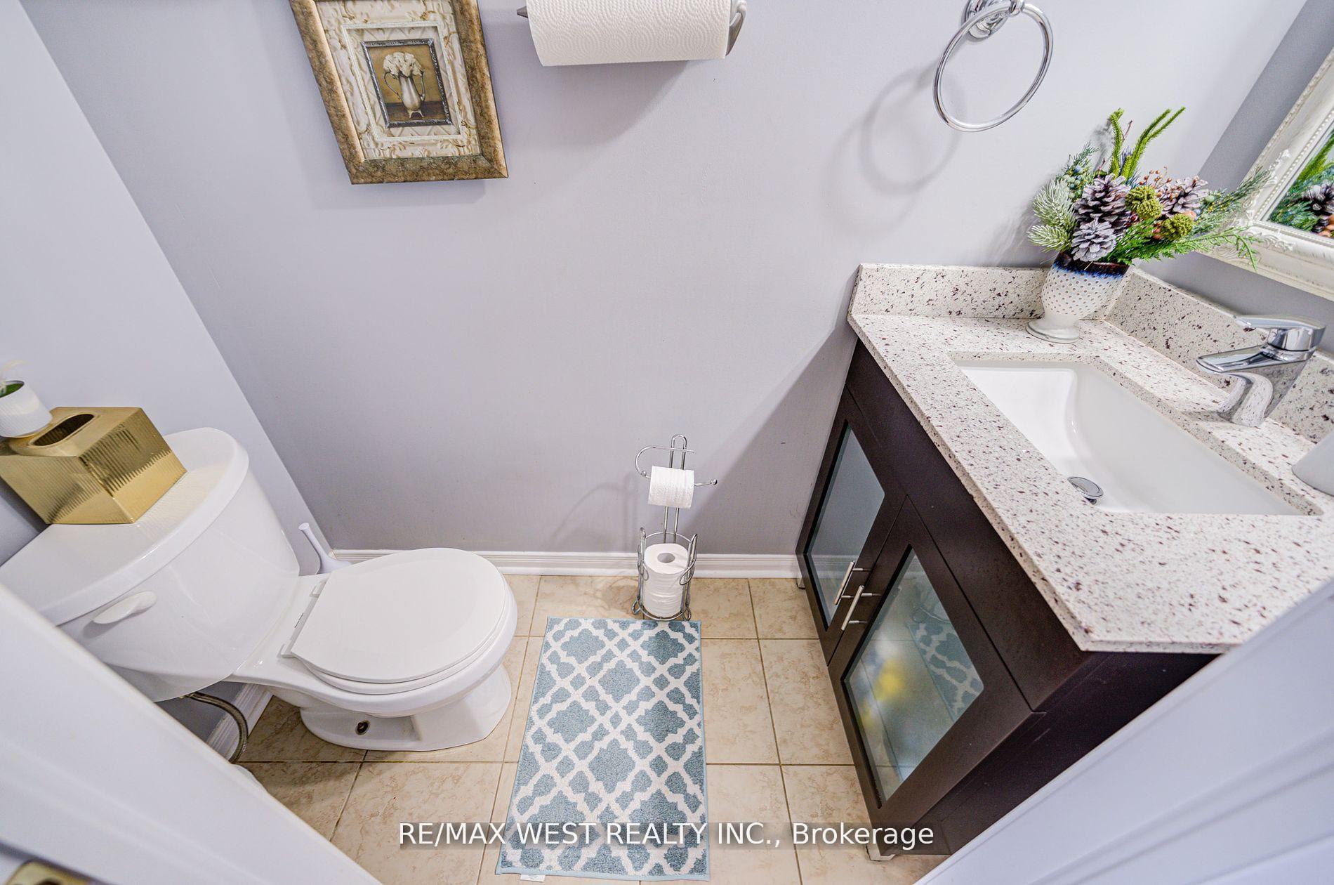 Photo 26 of 14 Lancaster Court, Barrie, Innis-Shore — HOMEH