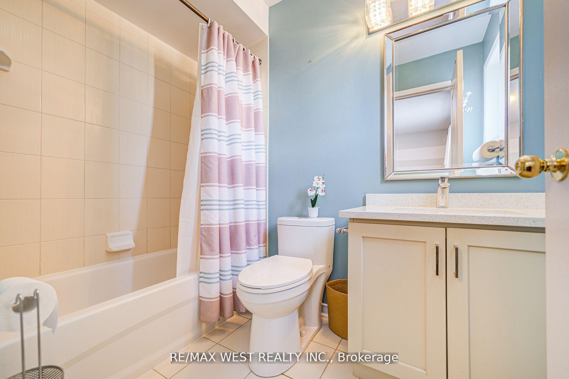 Photo 21 of 14 Lancaster Court, Barrie, Innis-Shore — HOMEH