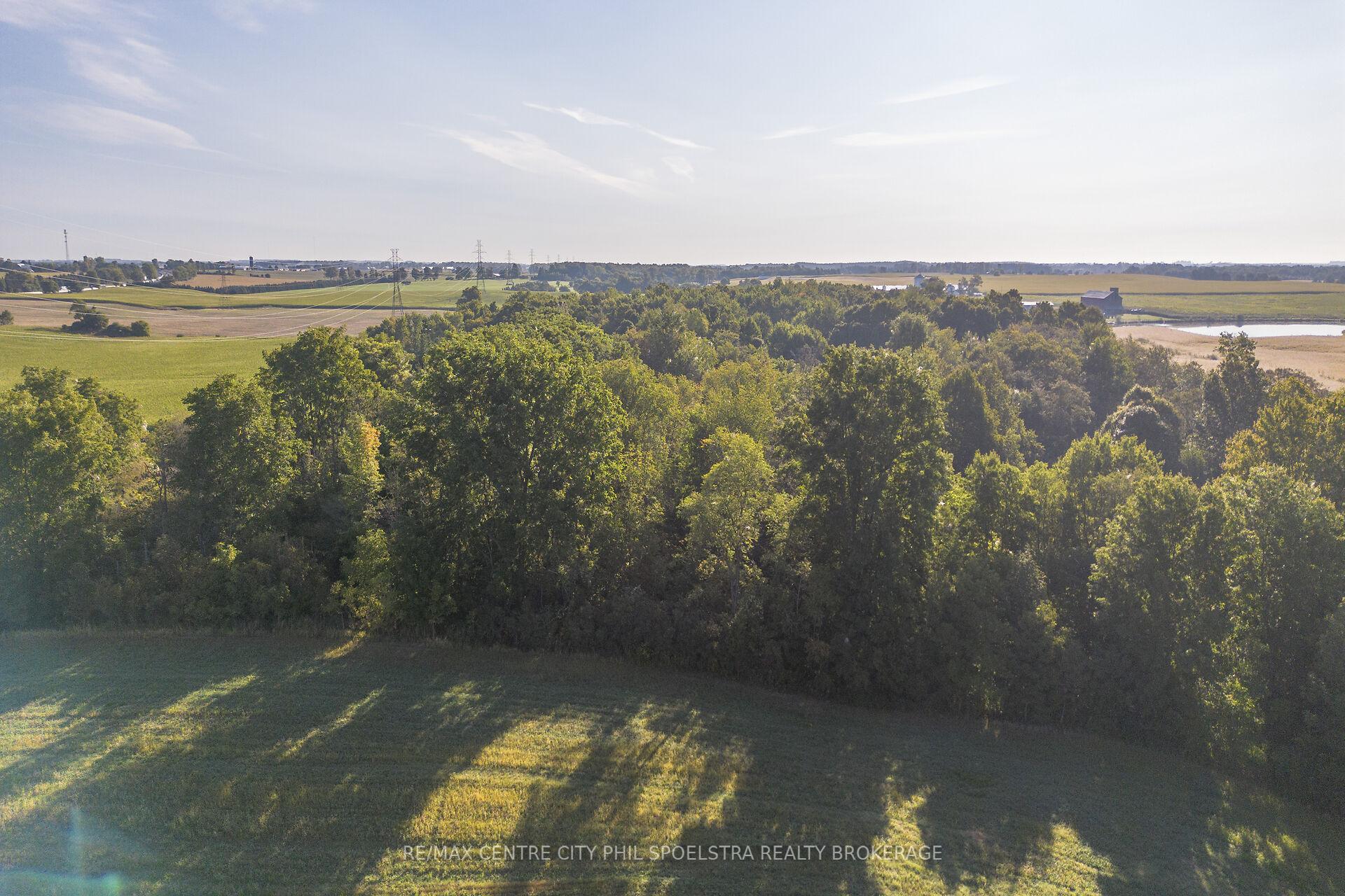Photo 39 of 4514 Cromarty Drive, Thames Centre, Mossley — HOMEH