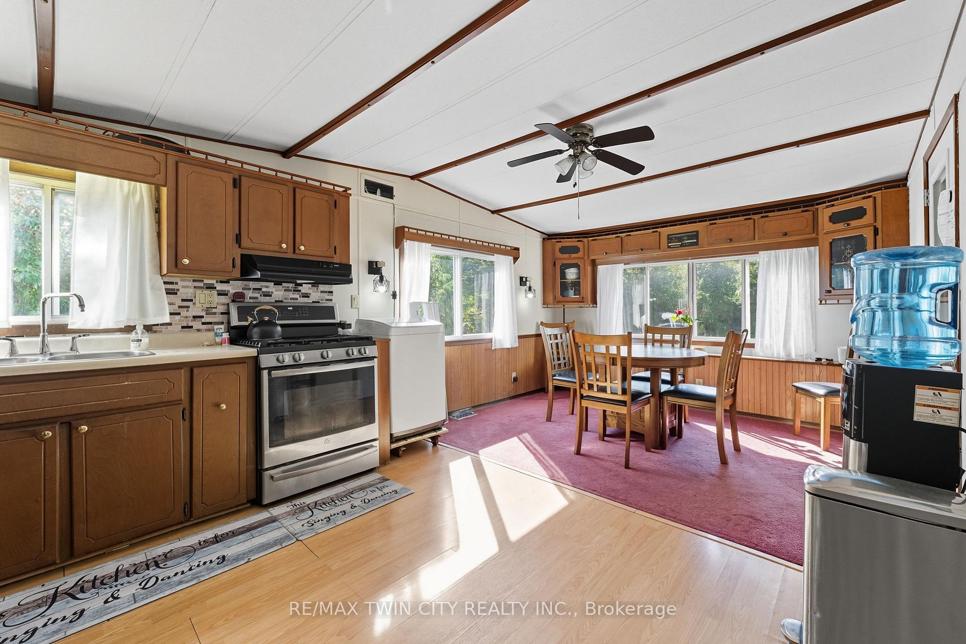 Photo 5 of Unit 7 Sunvalley, 1429 Sheffield Road, Hamilton, Rural Flamborough — HOMEH
