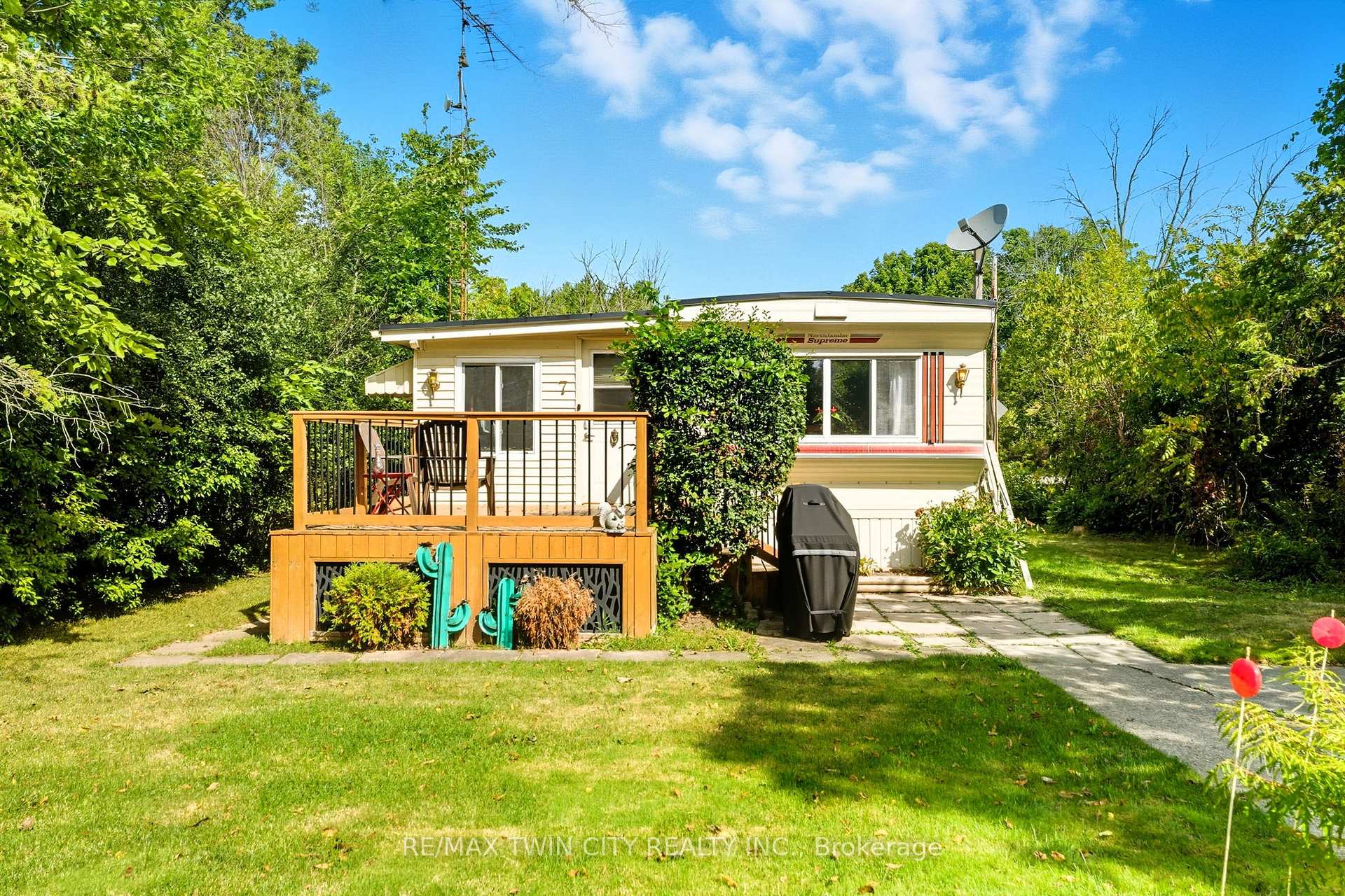 Photo 13 of Unit 7 Sunvalley, 1429 Sheffield Road, Hamilton, Rural Flamborough — HOMEH