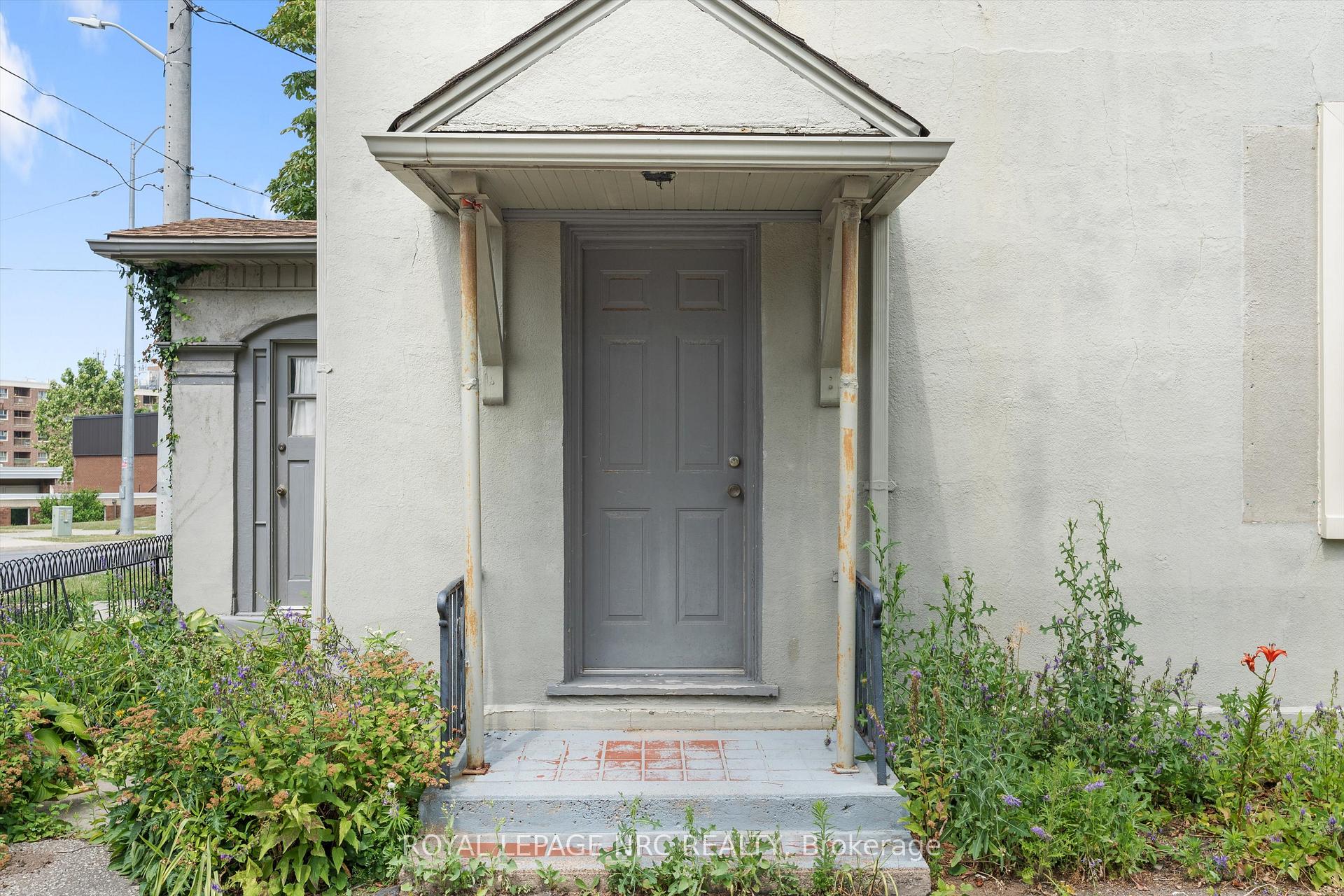 Photo 5 of 228 King Street, St. Catharines, Downtown — HOMEH