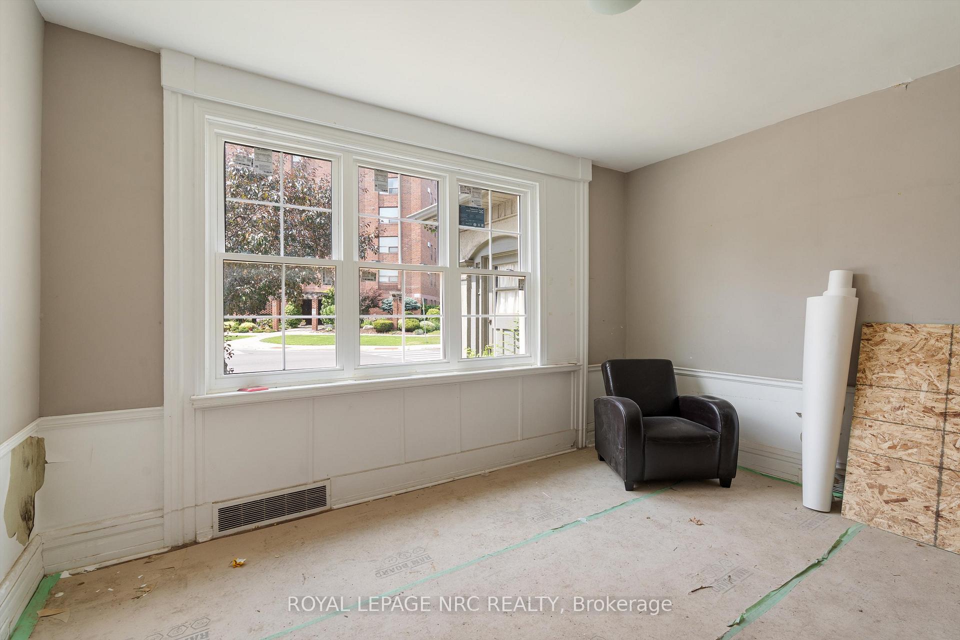 Photo 20 of 228 King Street, St. Catharines, Downtown — HOMEH