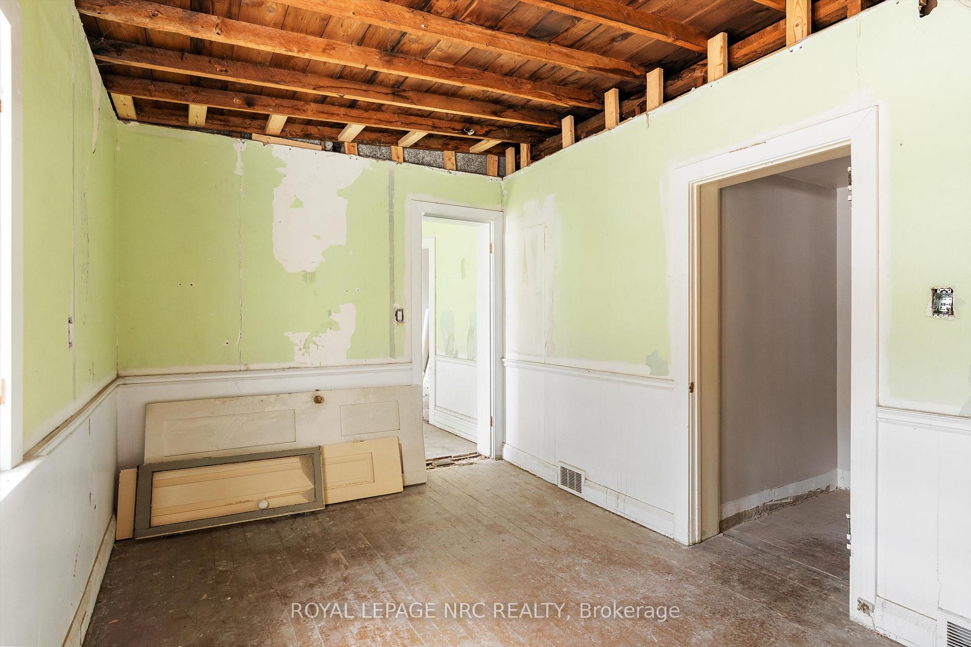 Photo 10 of 228 King Street, St. Catharines, Downtown — HOMEH