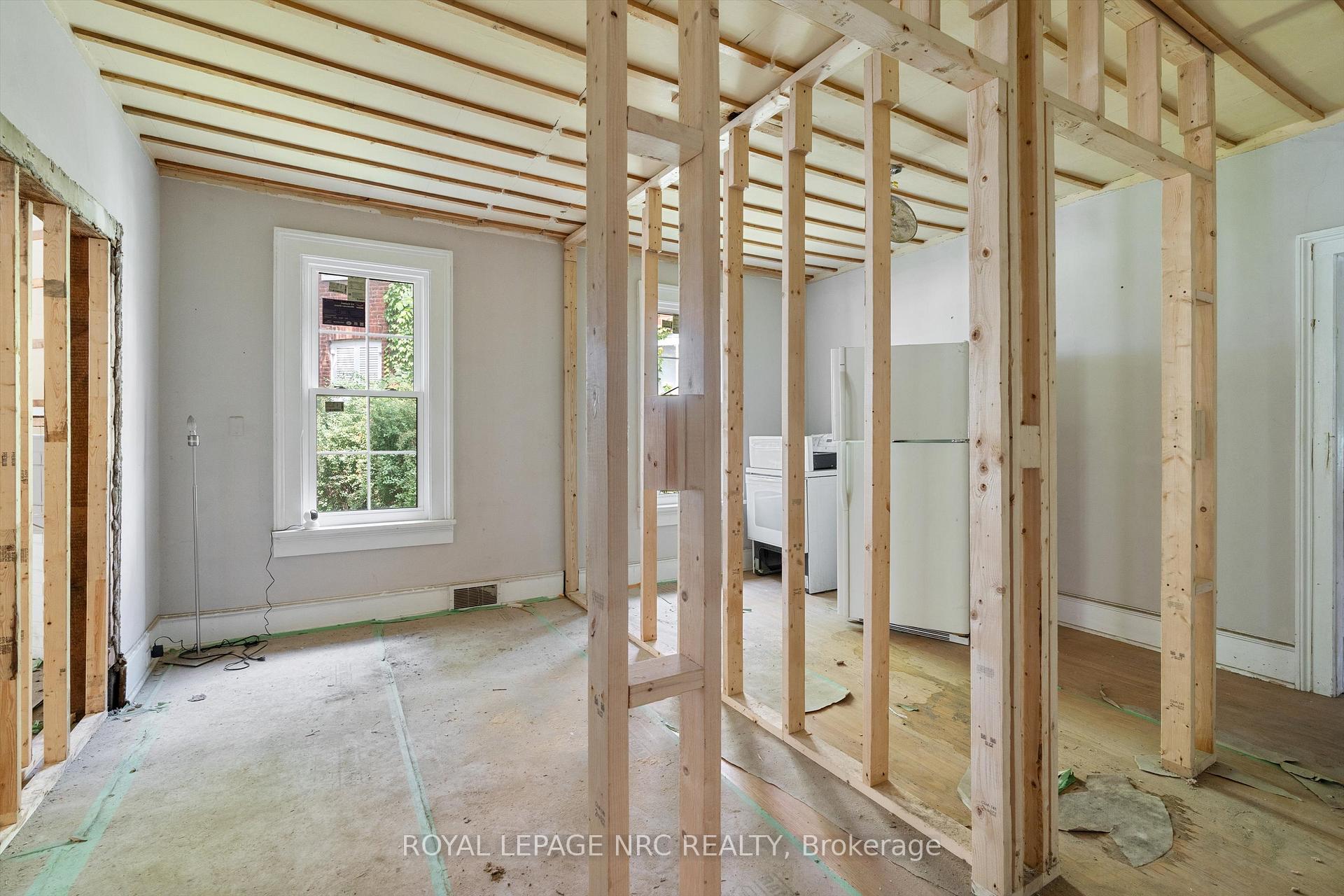 Photo 19 of 228 King Street, St. Catharines, Downtown — HOMEH