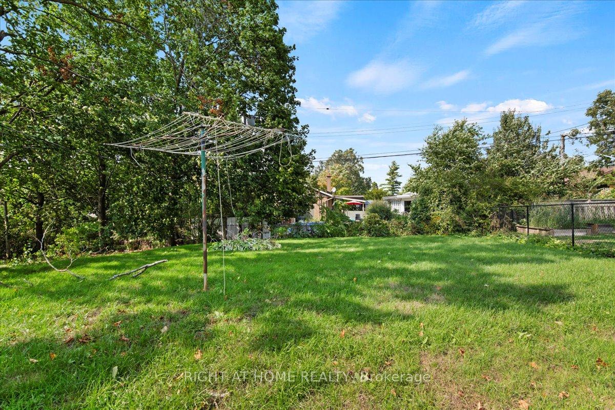 Photo 12 of 136 Langton Street, Peterborough, Northcrest Ward 5 — HOMEH