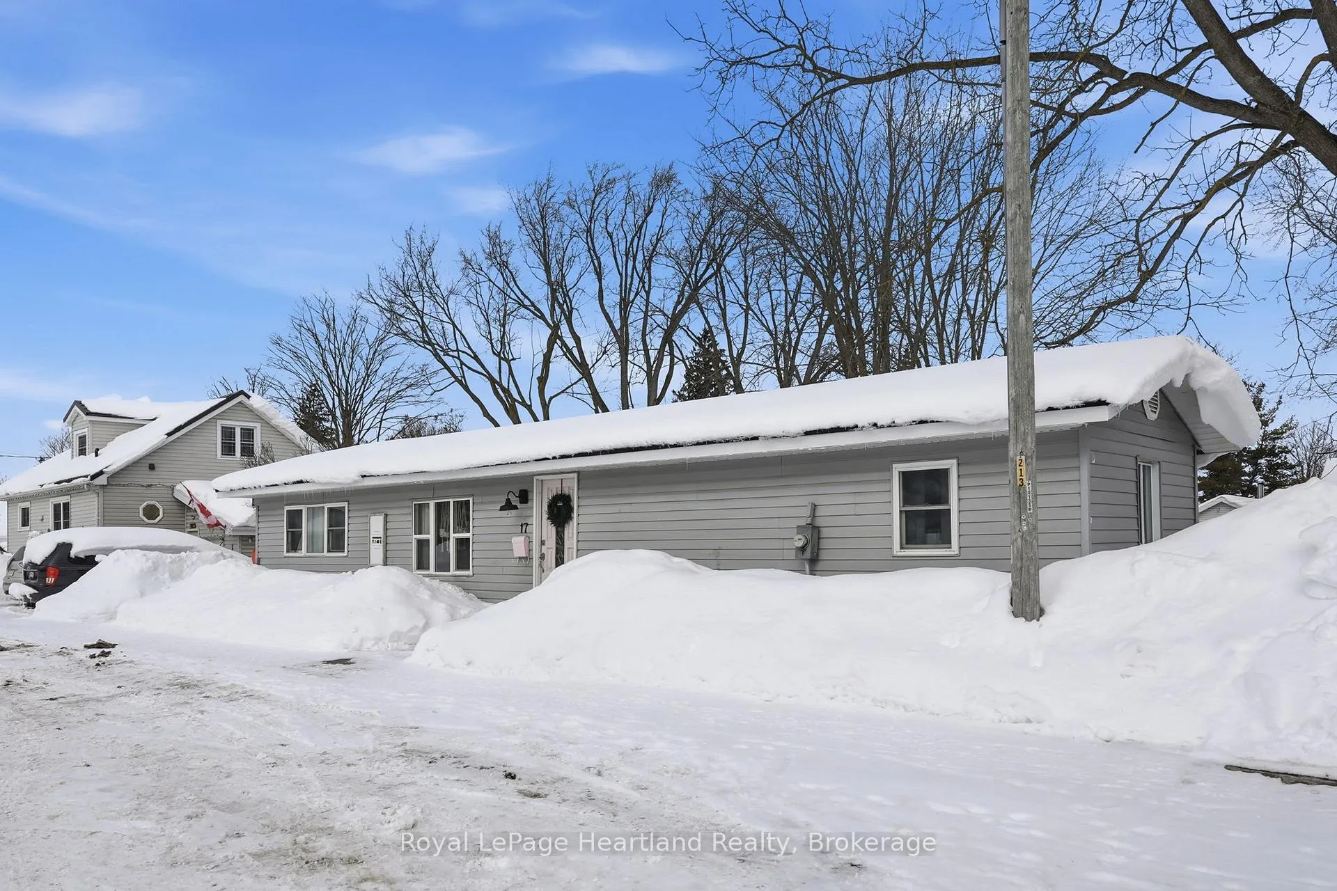 Photo 1 of 17 Clarke Street S, Minto — HOMEH