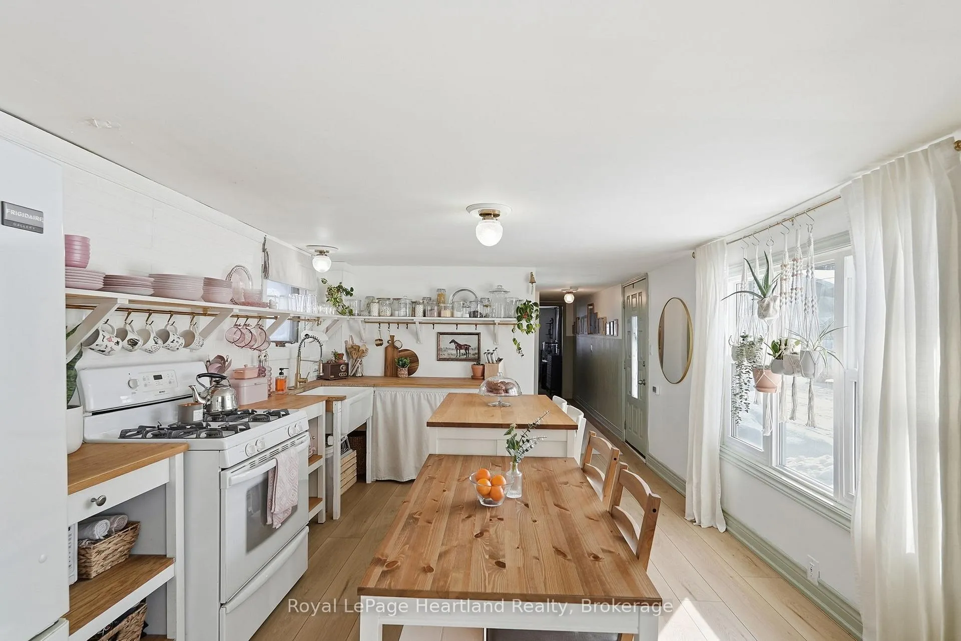 Photo 6 of 17 Clarke Street S, Minto — HOMEH