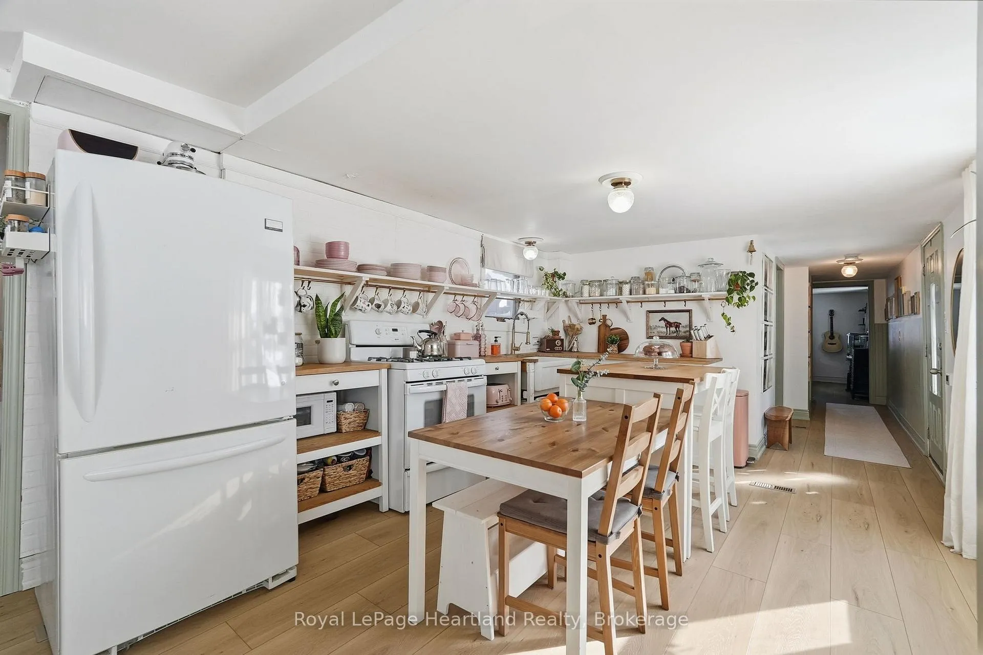 Photo 7 of 17 Clarke Street S, Minto — HOMEH