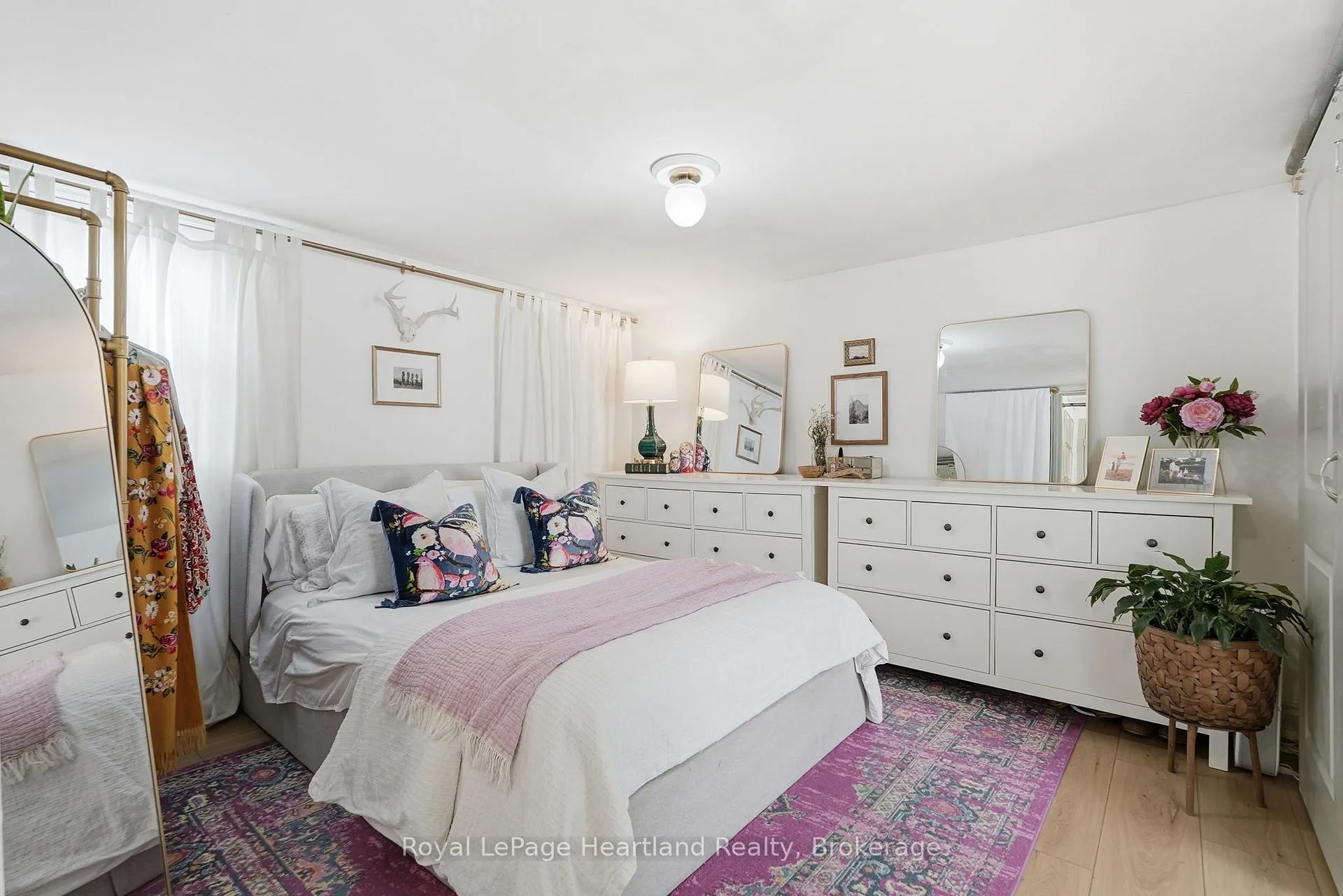 Photo 12 of 17 Clarke Street S, Minto — HOMEH