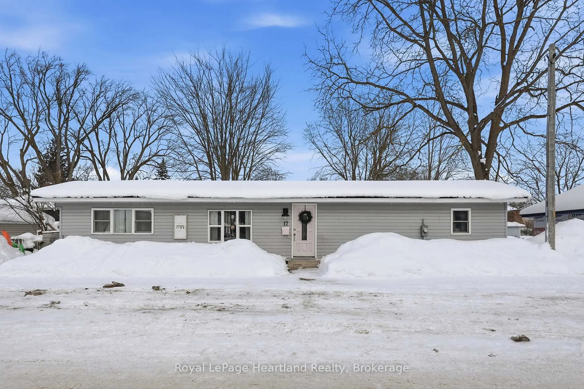 Photo 24 of 17 Clarke Street S, Minto — HOMEH