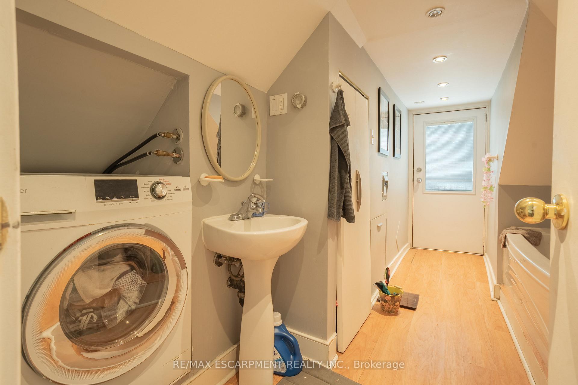 Photo 18 of 175 Burris Street, Hamilton, St. Clair — HOMEH