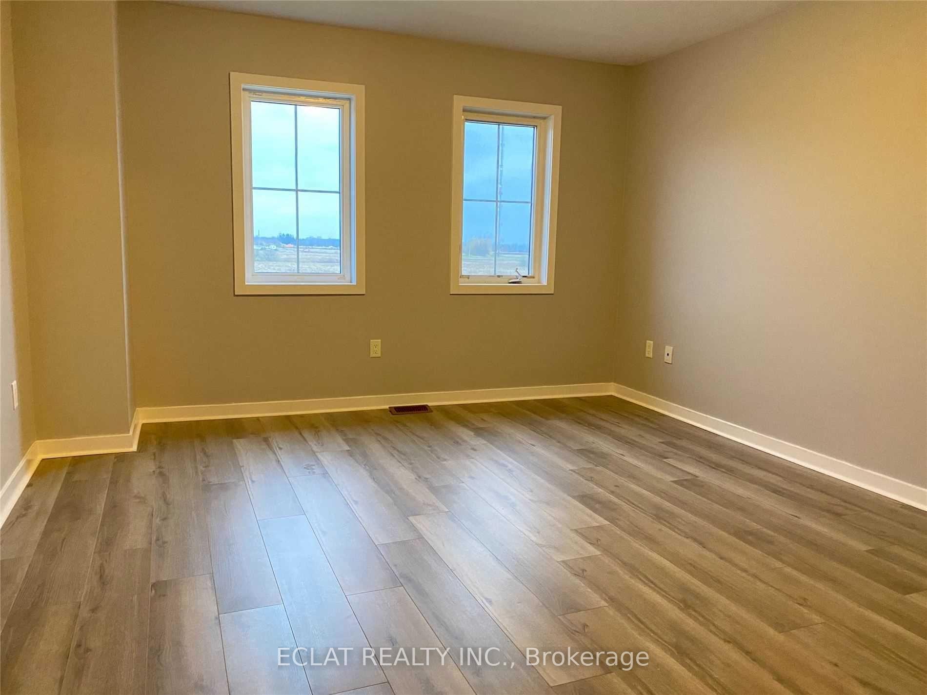 Photo 12 of 51 Sherway Street, Hamilton, Stoney Creek Mountain — HOMEH