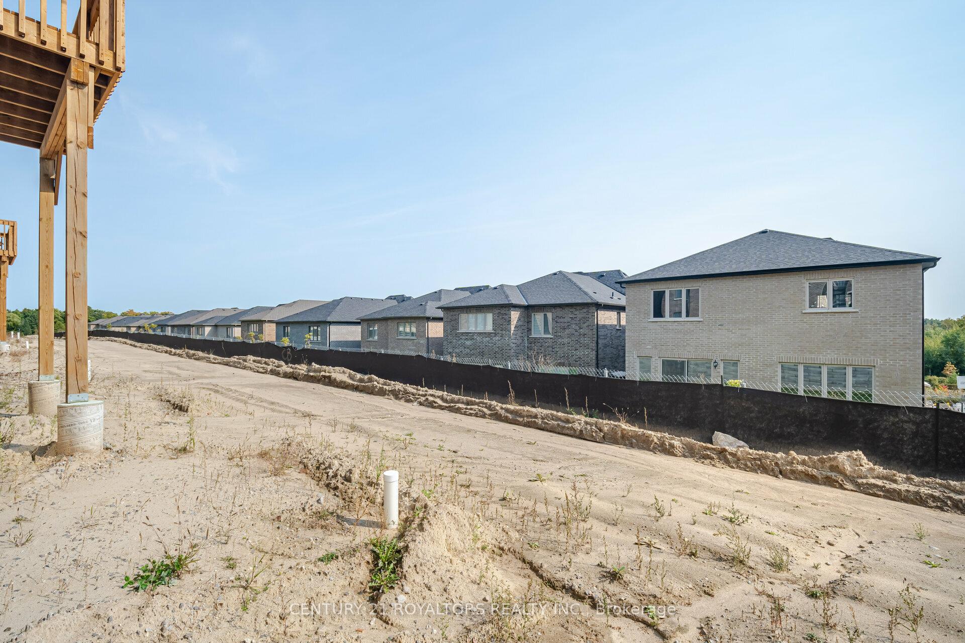 Photo 44 of 80 James Walker Avenue, Caledon, Caledon East — HOMEH
