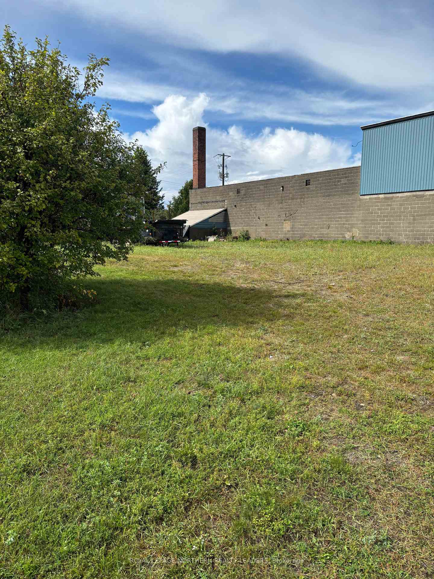 Photo 2 of 429 B Spruce Street S, Timmins, TS - SE — HOMEH
