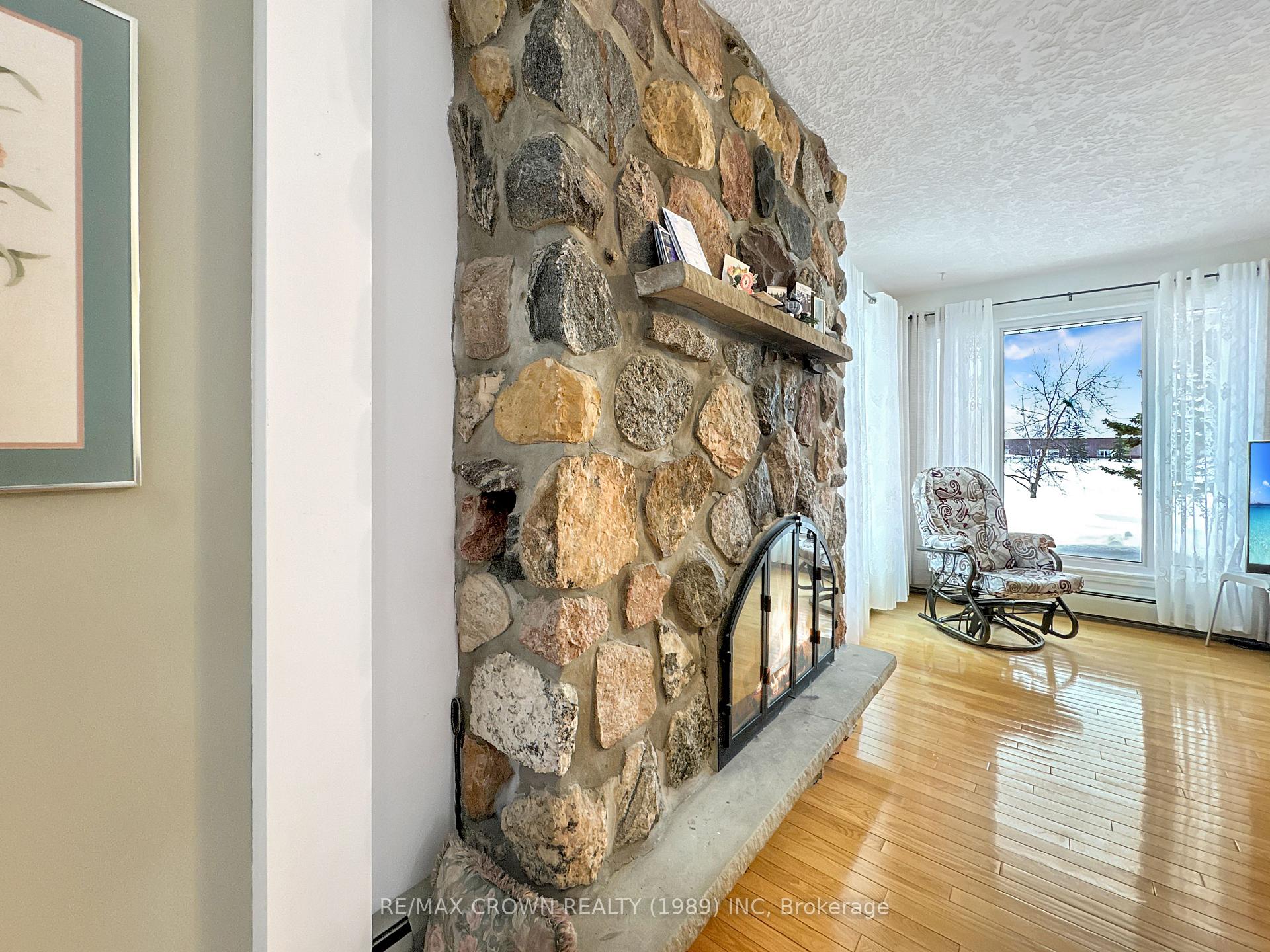 Photo 6 of 1501 West Street, Hearst — HOMEH